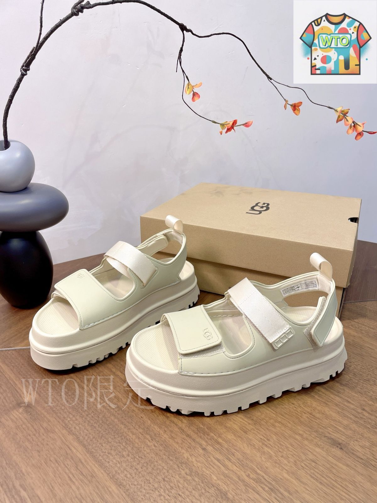 UGG マジックテープ 厚底サンダル06-UE86 - メルカリ
