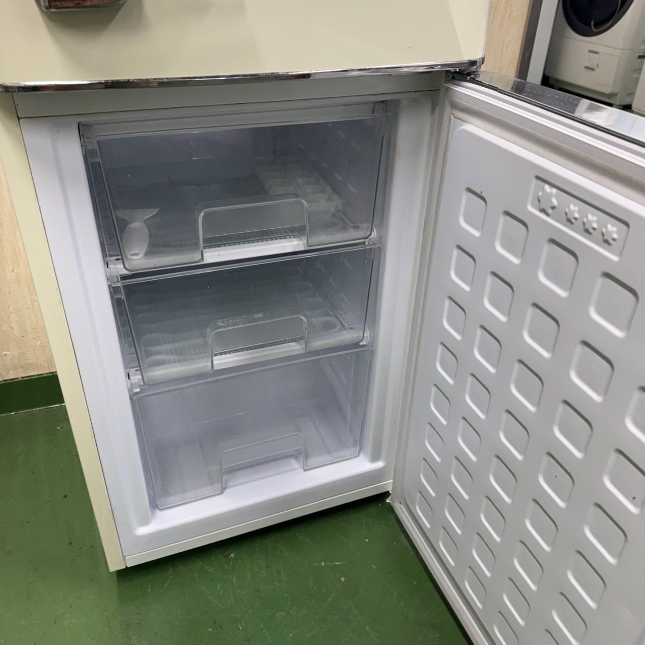 2F 41レトロデザイン冷蔵庫 130L 小型 一人暮らし おしゃれ 保証込み WWW_KANDAIZUMI_COM