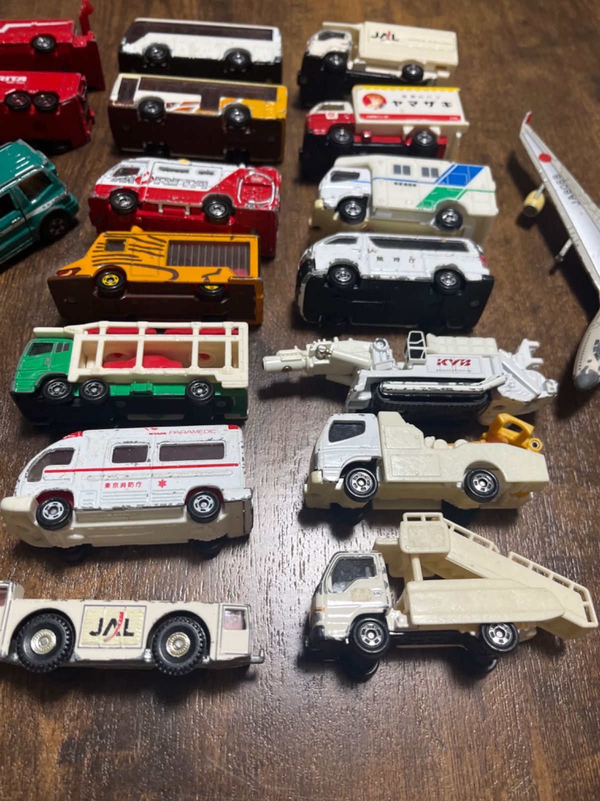 トミカ ミニカー 飛行機 まとめ売り - メルカリ