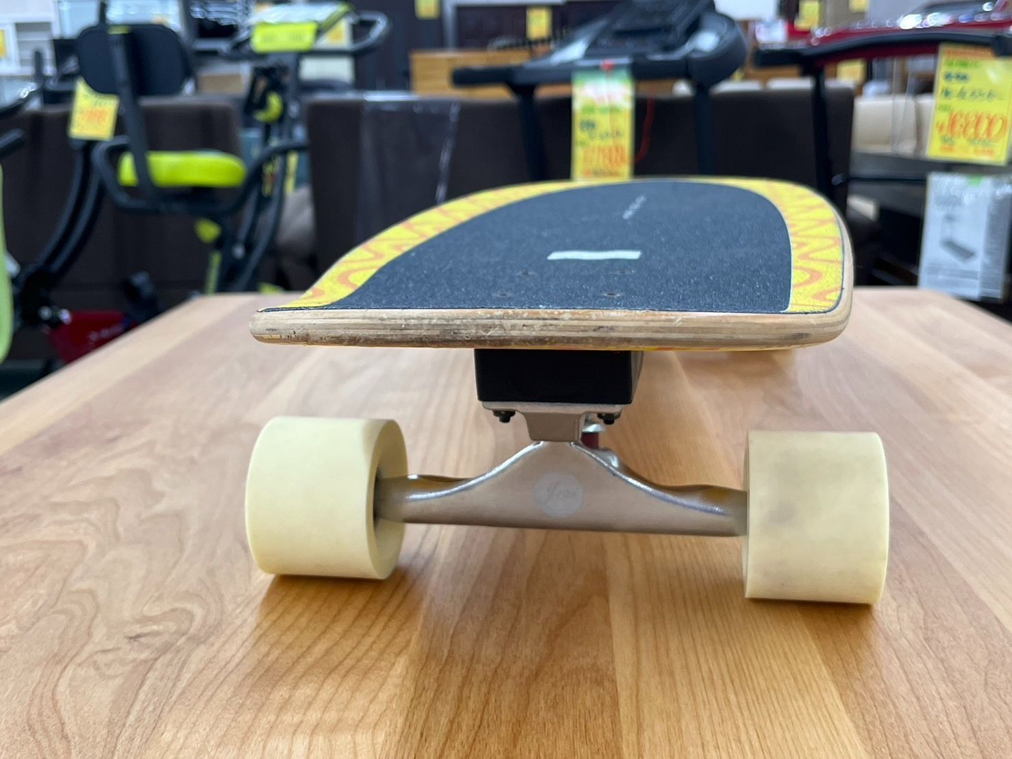 YOW サーフスケートボード サーフィン J-BAY 33 中古品 - メルカリ