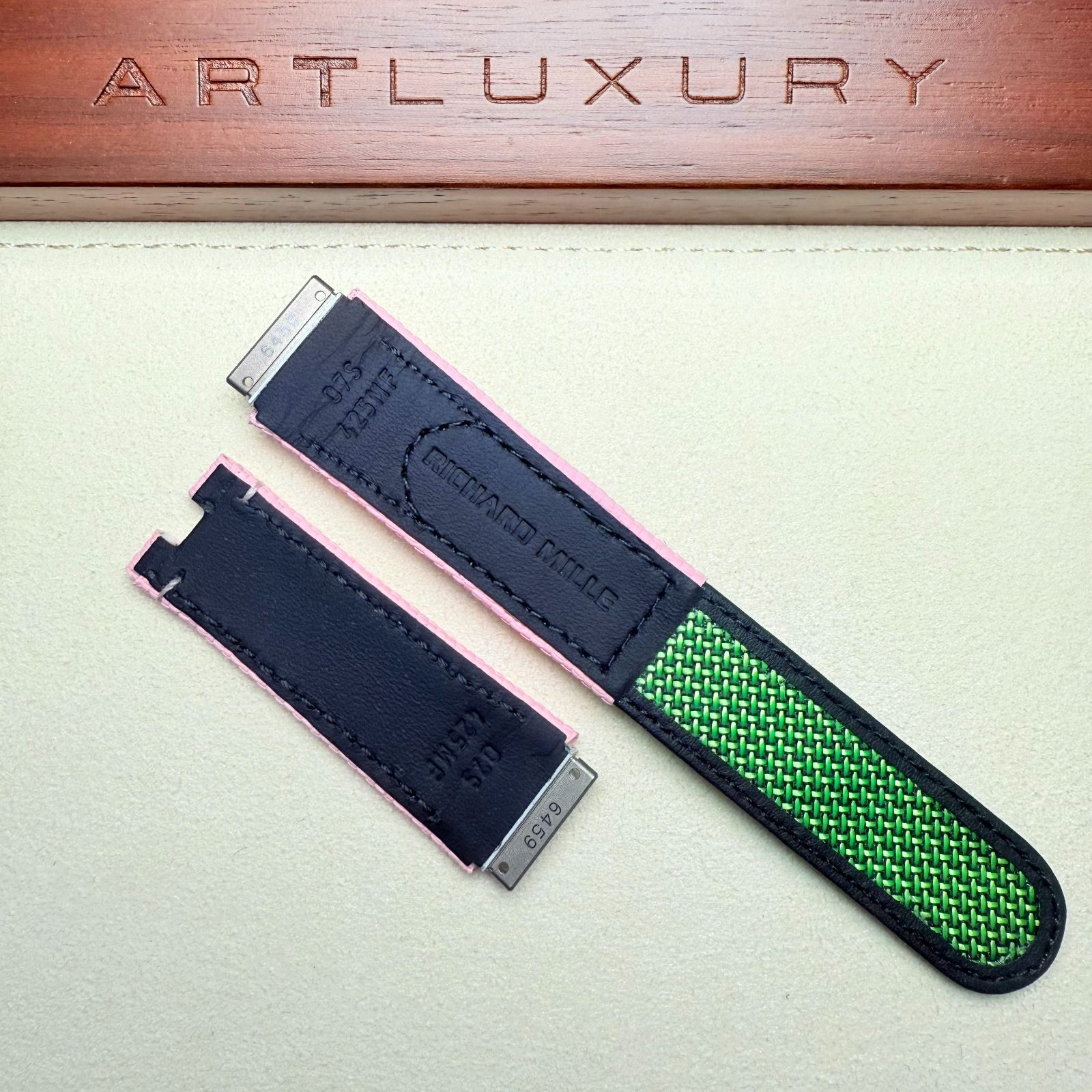 希少 アンドレムッシュ　ゴールド　花柄　ラインストーン　バングルウォッチ 希少 アンドレムッシュ ゴールド 花柄 ラインストーン バングル