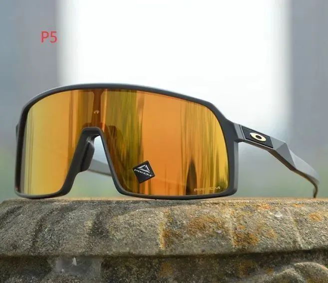 OAKLEY