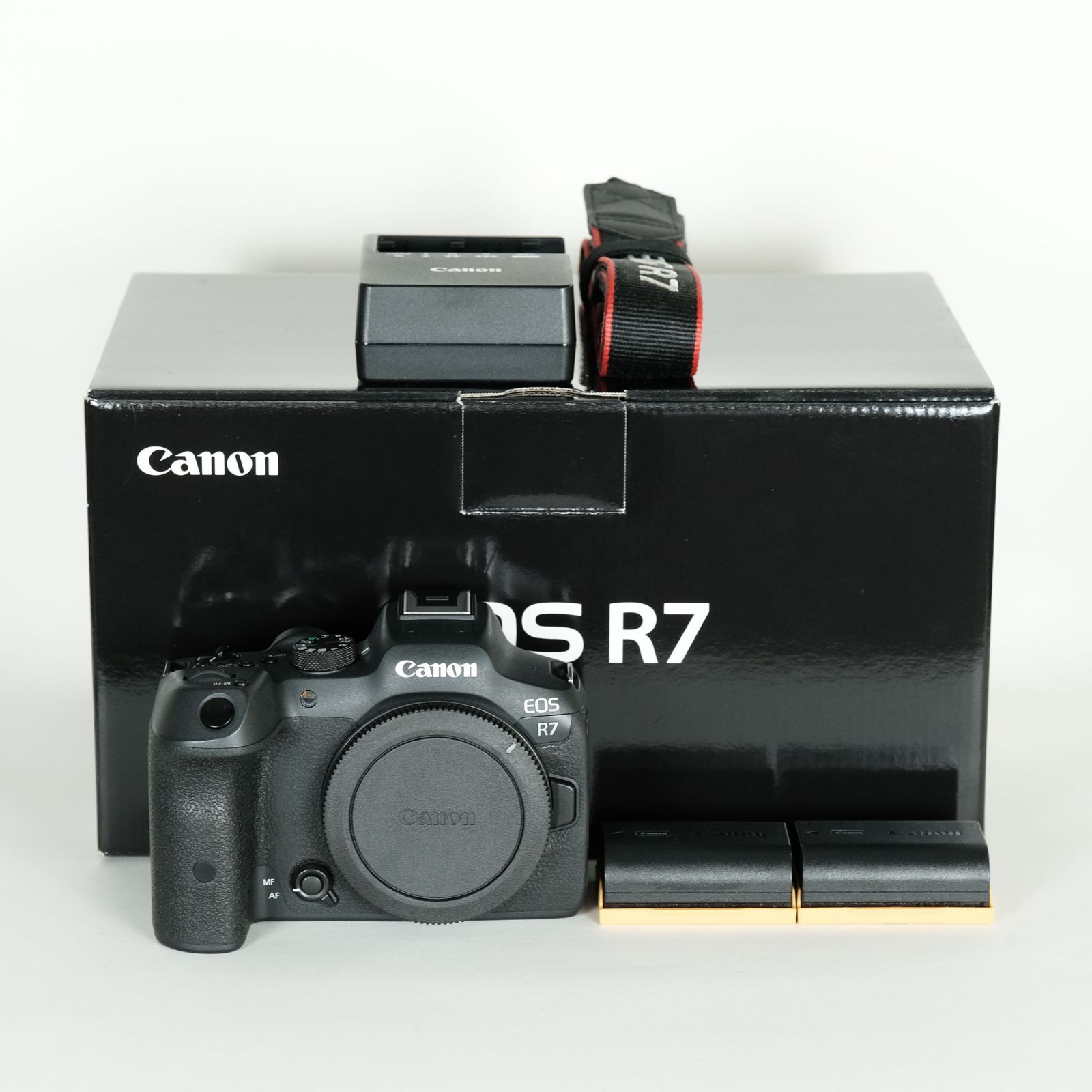 中古】 【良品】 キヤノン EOS R7 ボディ Canon EOS R7 ミラーレス一眼  
