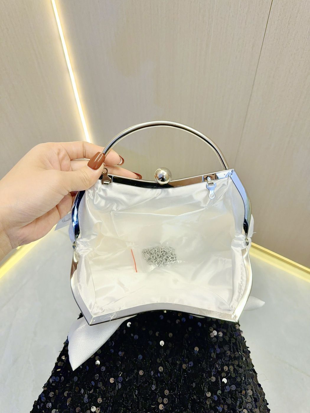 新品未使用☆キラキラ☆クラッチバッグ2way 新しい未使用パーティーバッグ ハンドバッグ キラキラクラッチ