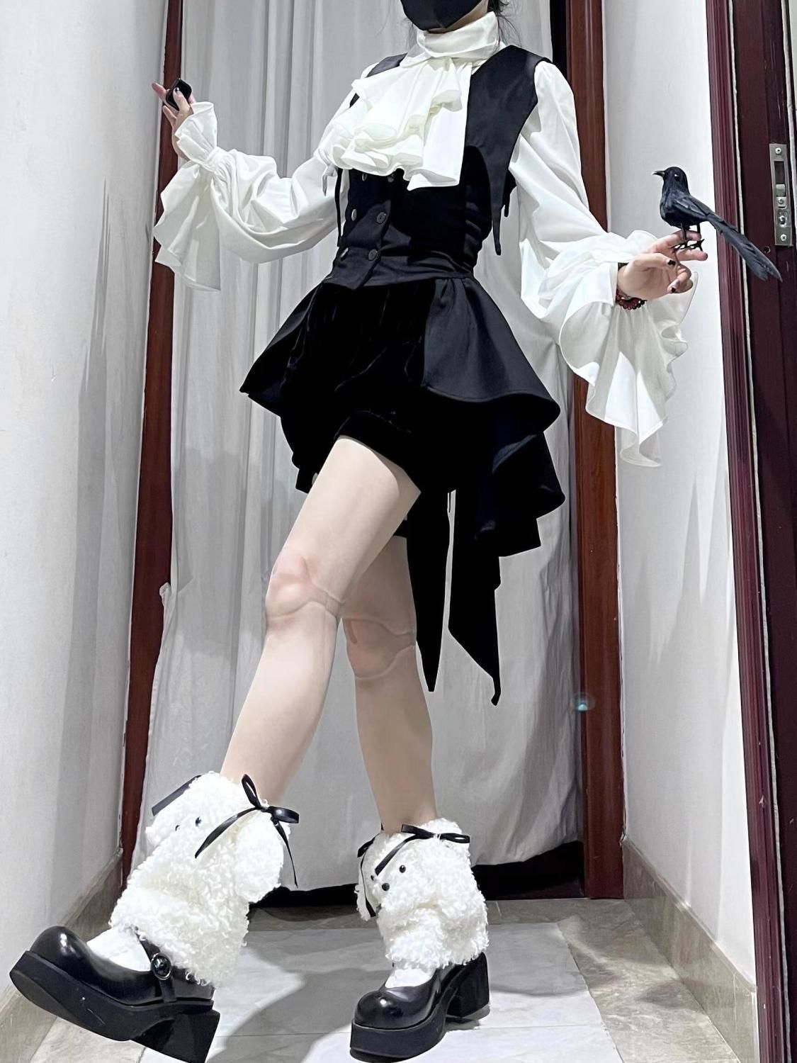 ベストワンピース＋ショートパンツ