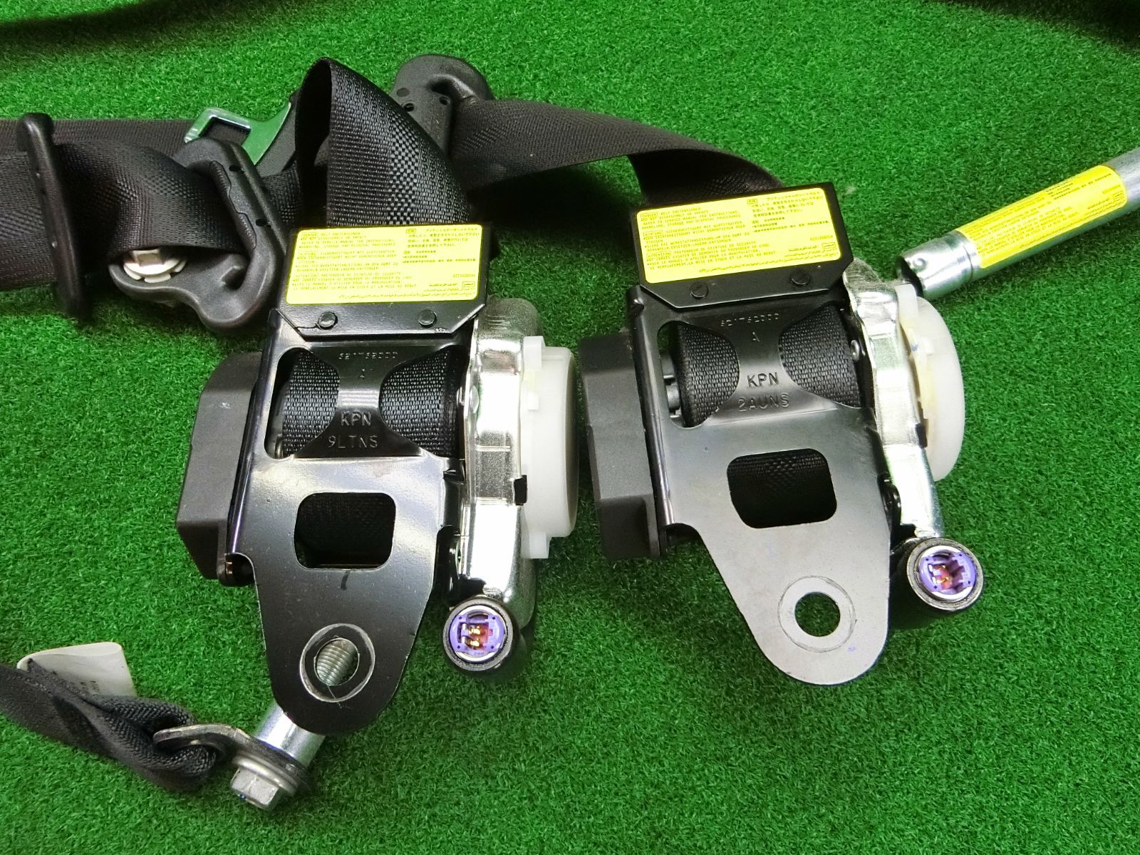 フロント シートベルト