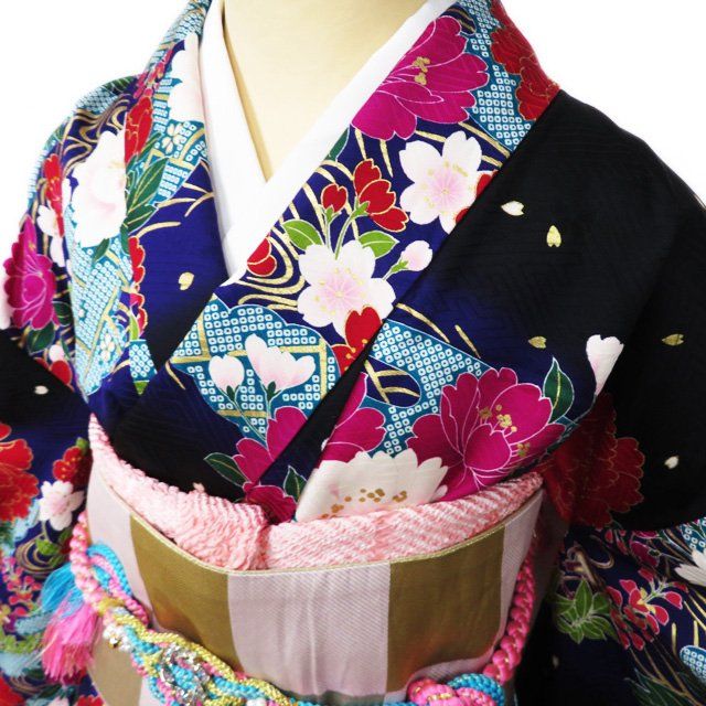 振袖 着物 中古 正絹 流水に花模様 牡丹 桜 地模様 M A1098-6