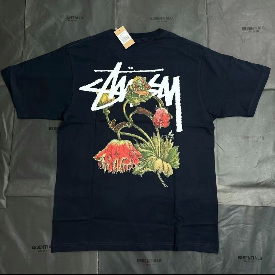 新品 Stussy Withered Flower ブラック Tシャツ 男女兼用 - メルカリ