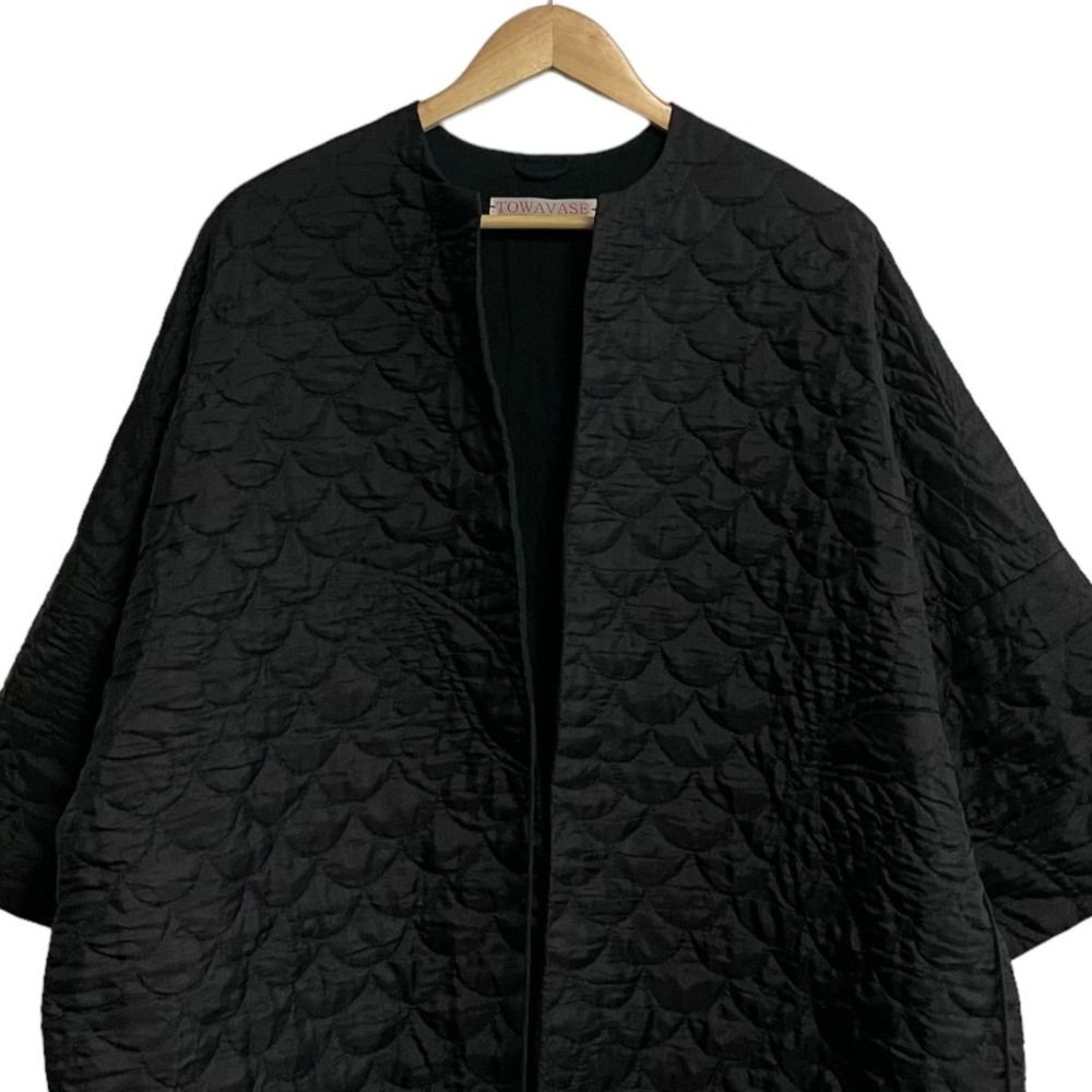 美品 クリーニング済 TOWAVASE トワヴァーズ シルク100％ キルトローブ 