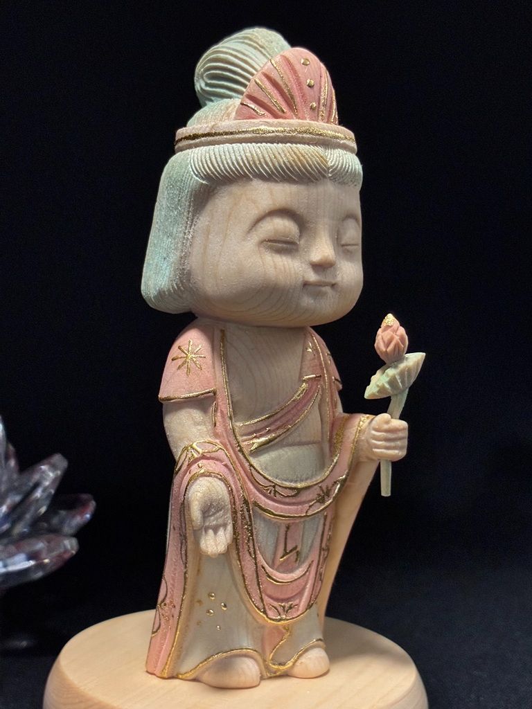 桧木製 切金淡彩色荘厳彫 かんのん いやし仏 総高約12.2ｃｍ 2.5寸|木製|観音菩薩 070480 川本仏壇店|川本仏