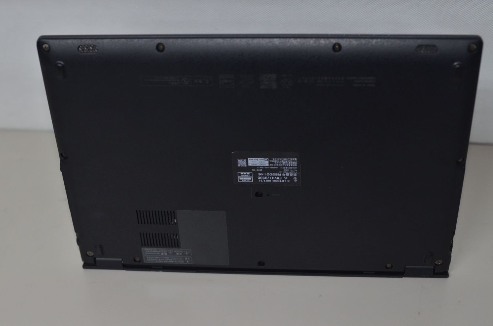 ジャンク品ノートパソコン 富士通 UH77/B3 core i5-8250U ジャンク品ノートパソコン 富士通 UH77/B3 core i5-8250U メモリ