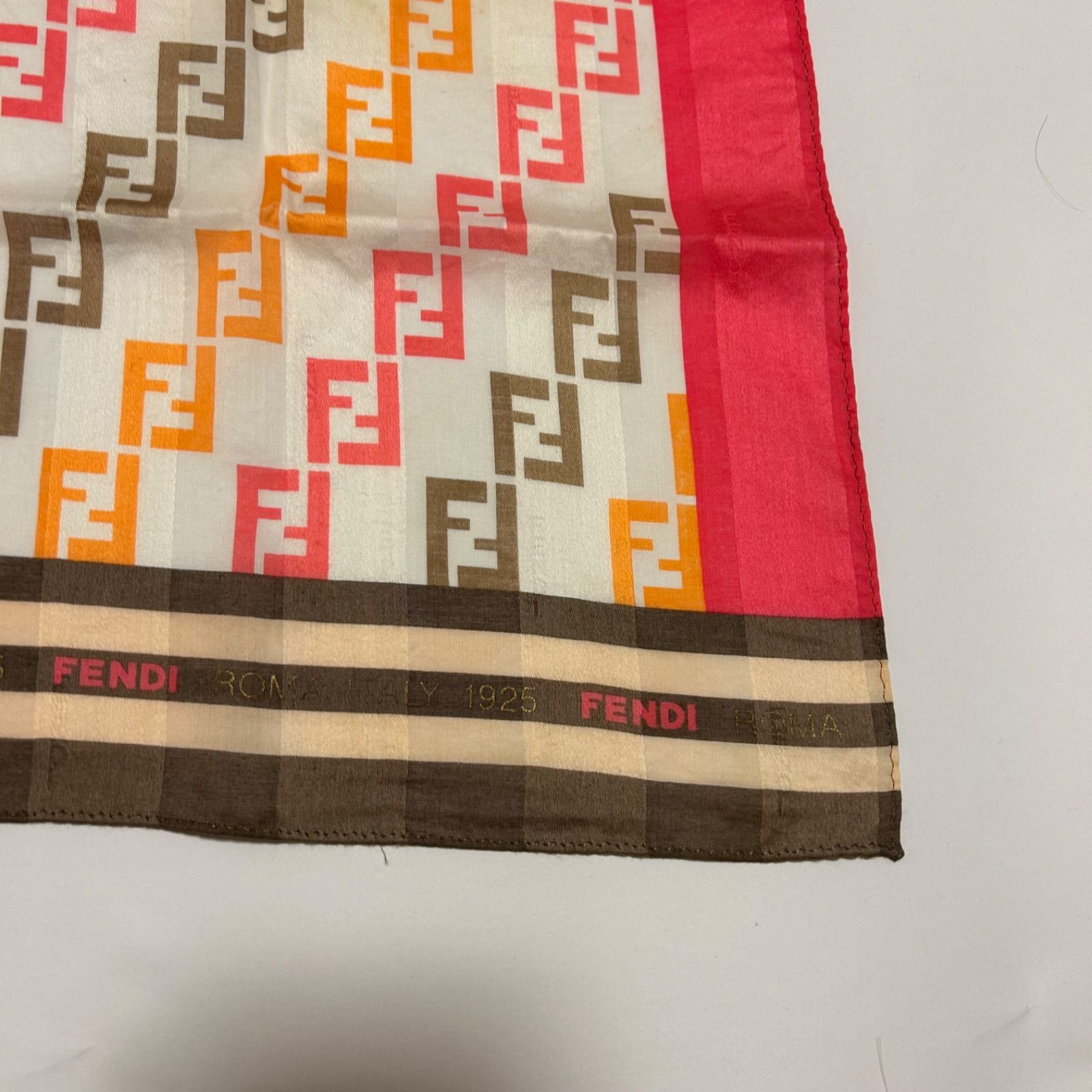 フェンディー&セリーヌ　FENDI&CELINE大判ハンカチ フェンディー&セリーヌ FENDI&CELINE大判ハンカチ