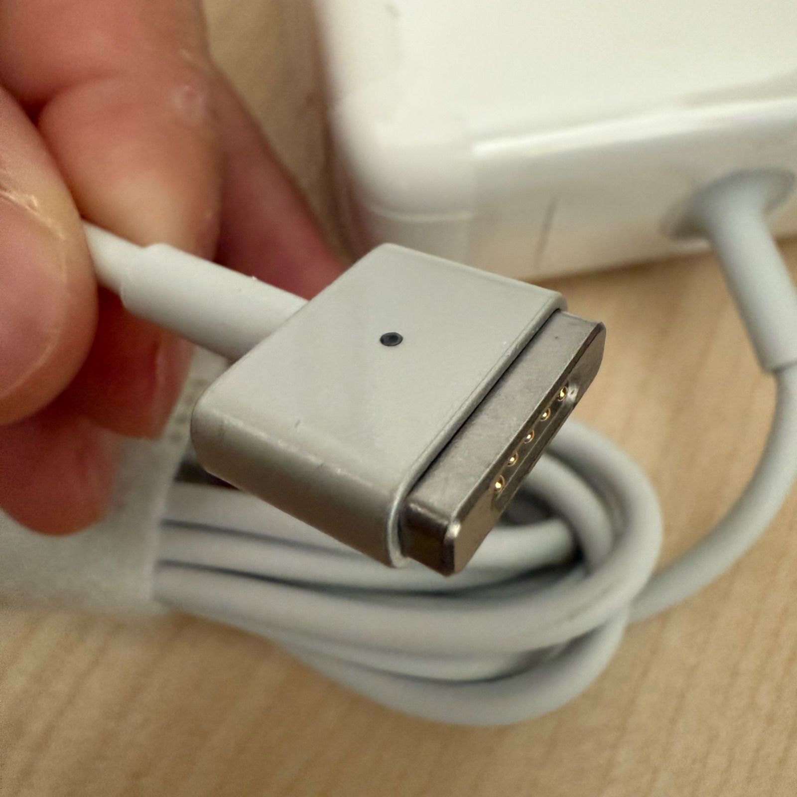 MacBook 充電器付き 31-ZyCootXL.jpg_BO30,255,255,
