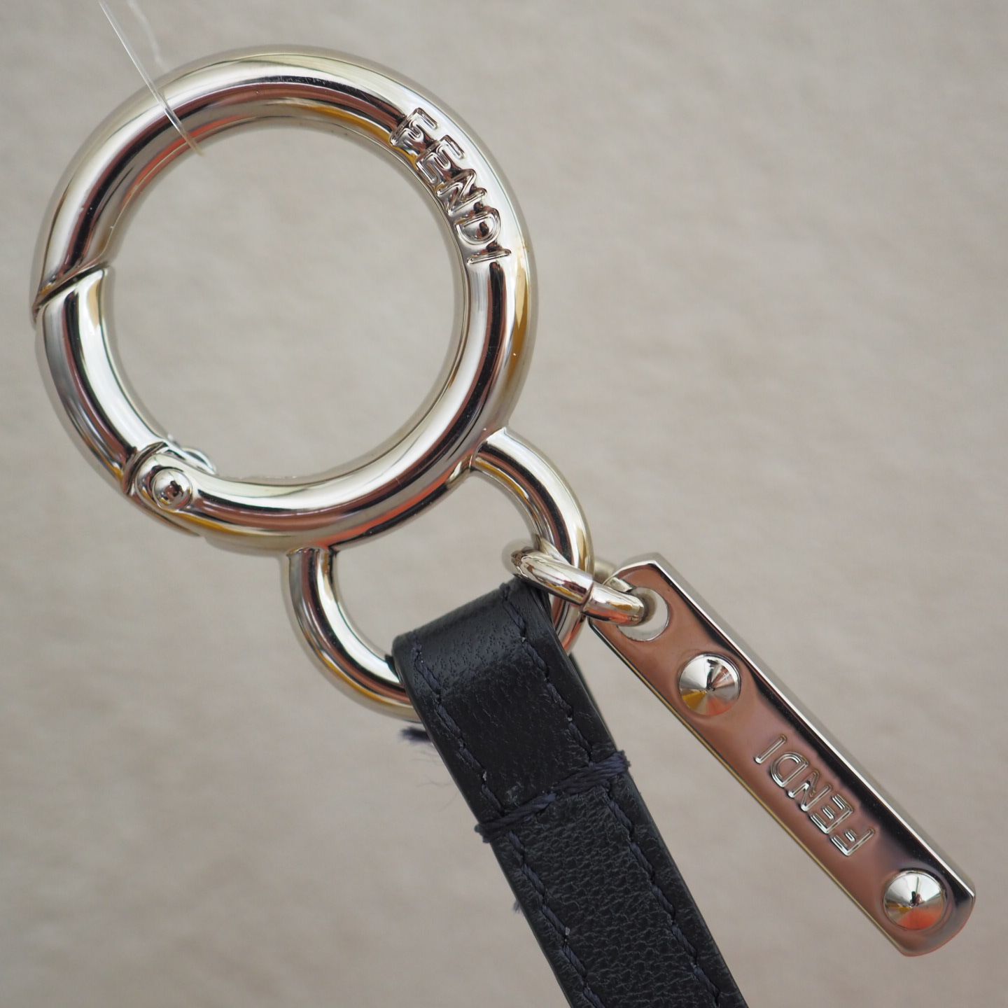 フェンディ FENDI ポンポン チャーム キーホルダー ネイビー