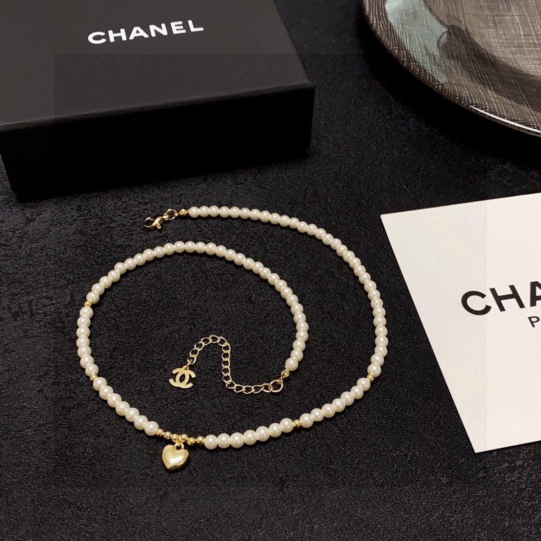 今季コレクションモデル着用♪ CHANEL パールネックレス 大きめパールが可愛い♪【CHANEL】パール ネックレス CCロゴ