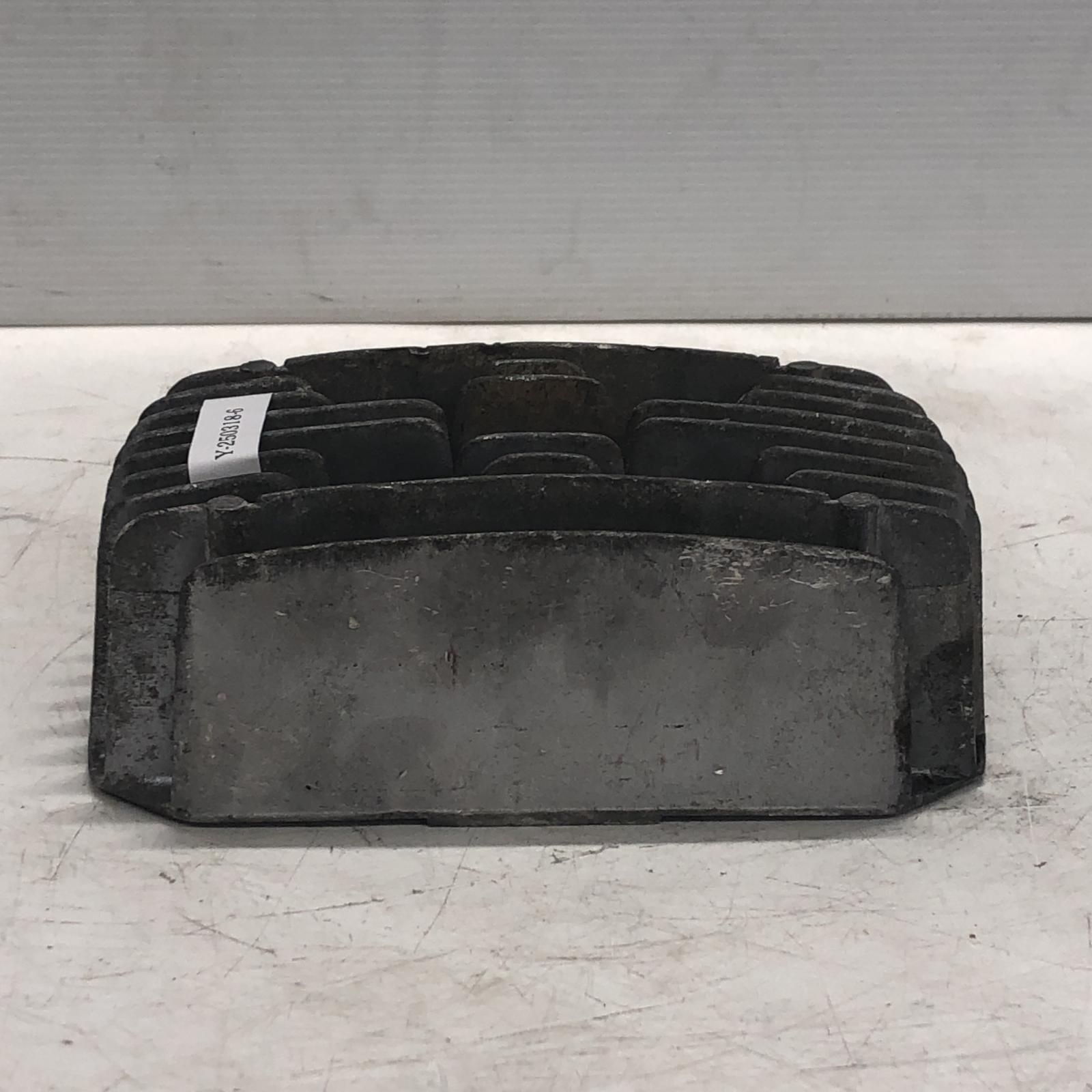 KAWASAKI 500SS KH500 シリンダー（3） 部品取り カワサキ [Y-250322