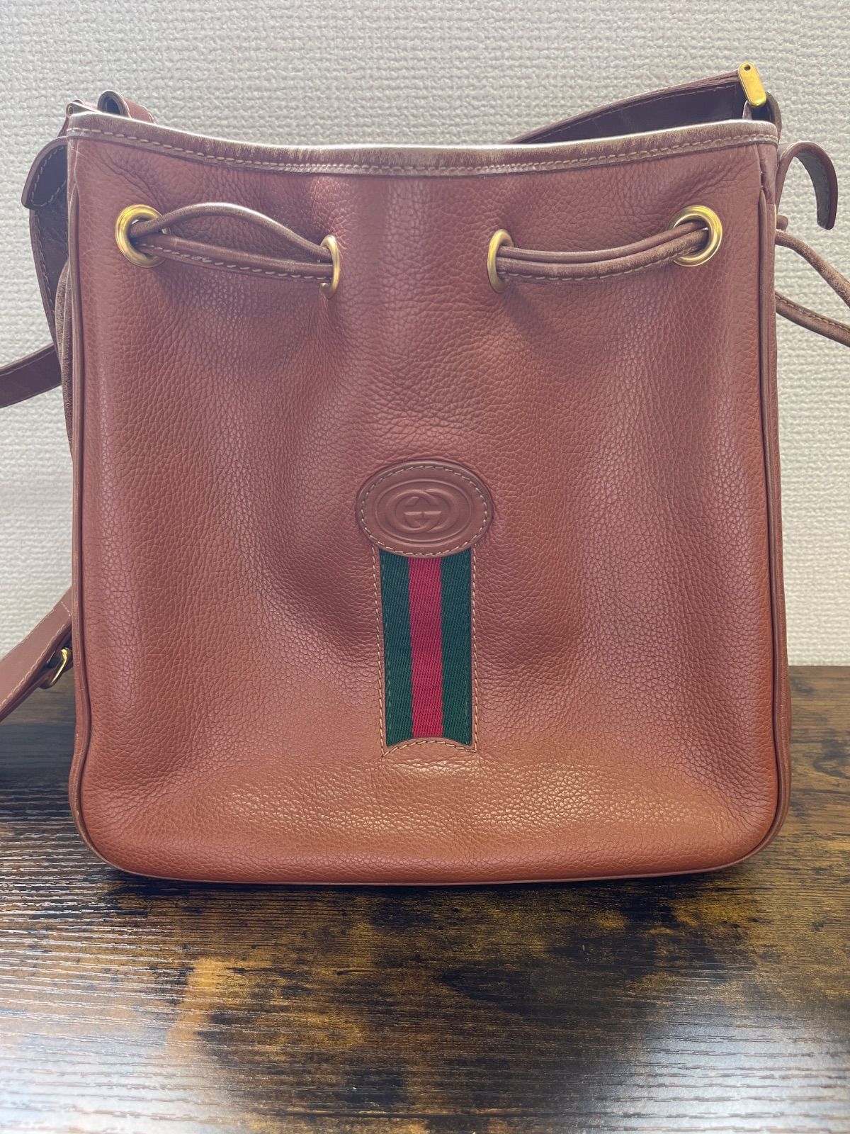 美品　GUCCI オールドグッチ　レザーショルダーバッグ　巾着　ヴィンテージ 楽天市場】【バッグ】GUCCI グッチ オールドグッチ GGプラス