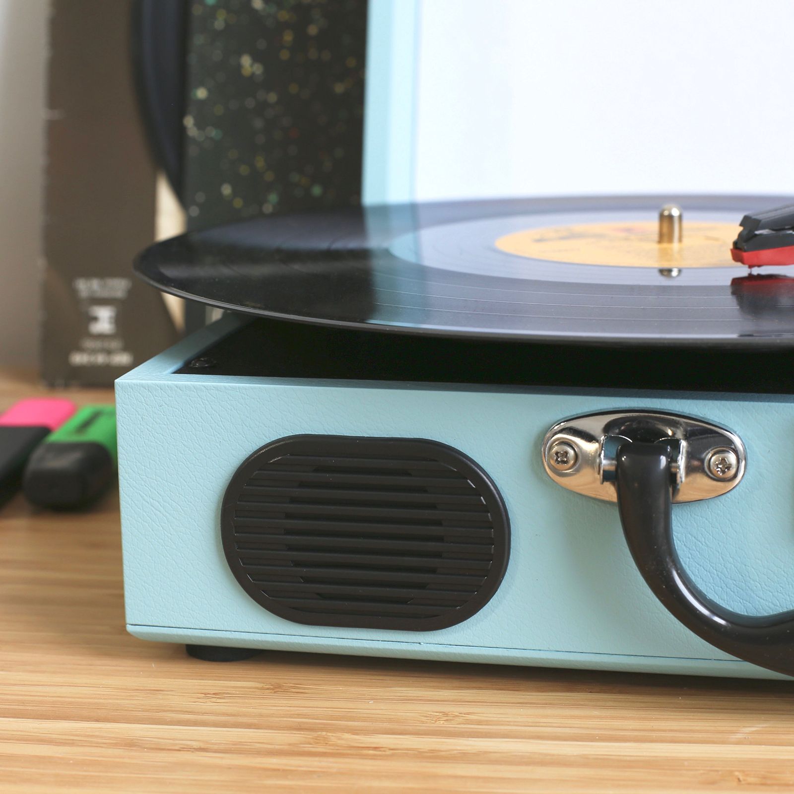 ポータブルレコードプレーヤー スーツケース型 スピーカー内蔵持ち運び Amazon.co.jp: ION Audio ポータブルレコードプレーヤー スーツ