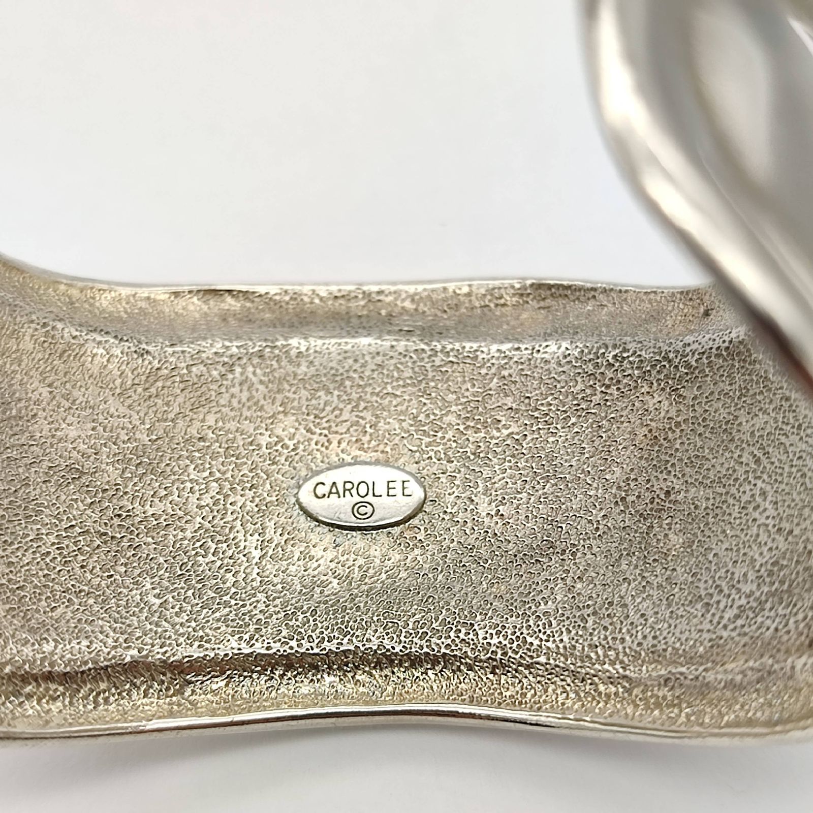 CAROLEE キャロリー シルバー925 ブレスレット 美品】CAROLEE キャロリー シルバーバングル カフ - メルカリ