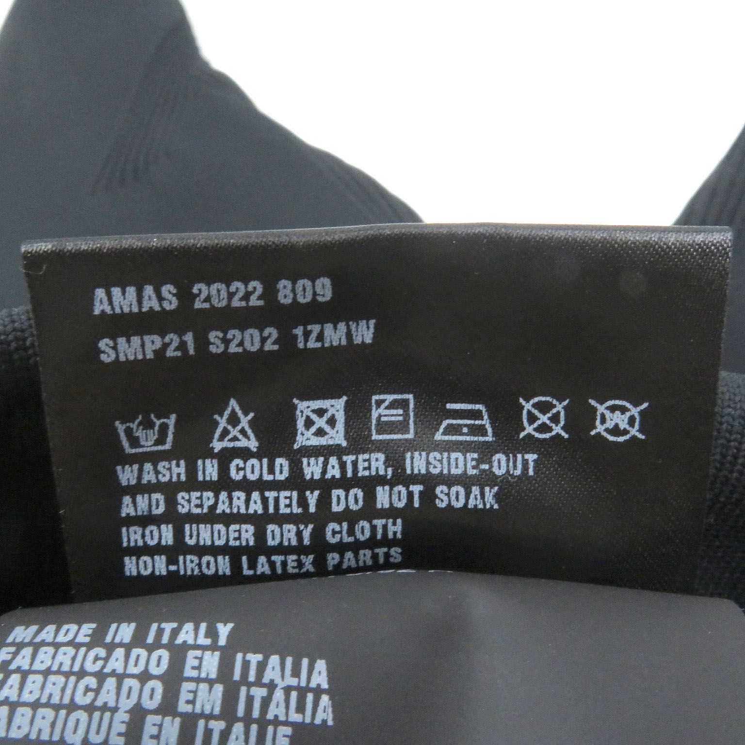 美品　プラダ　テクニカルニット　2021　テック　ストレッチ　ブラック　Mサイズ 美品 プラダ テクニカルニット 2021 テック ストレッチ ブラック M