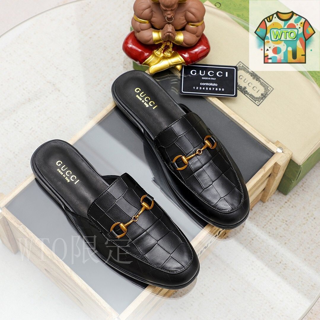 GUCCI　オープントゥサンダル GUCCI スエード スタッズ オープントゥ チャンキーヒール