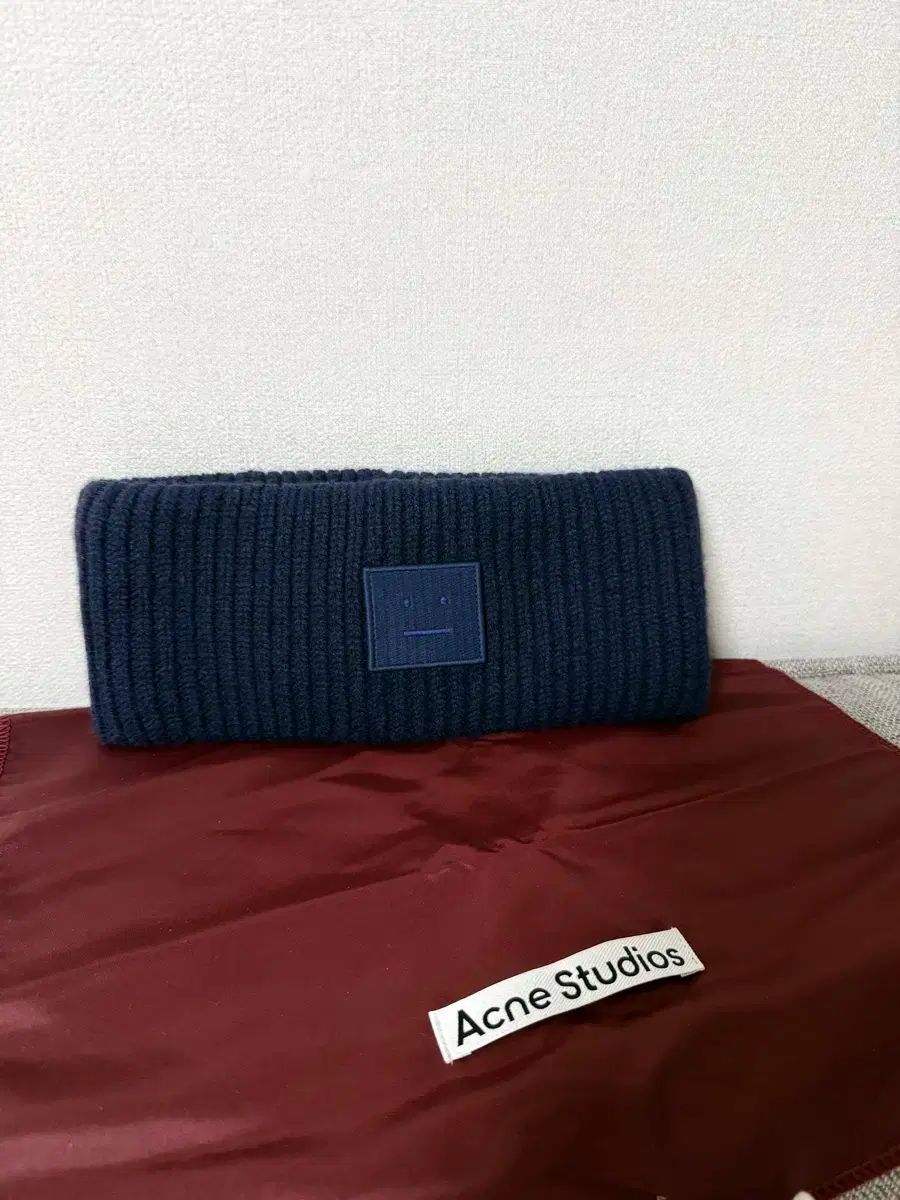 Acne Studios アクネストゥディオズ スタジオ ニット ヘアバンド