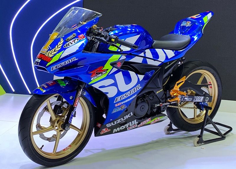 バイク GSX-R125 NINJA250/400 Z250/400 レーシングスタンドフック緑