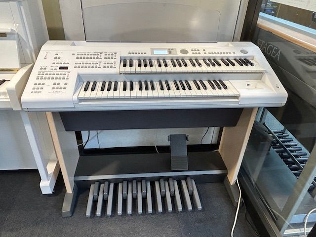 ヤマハ エレクトーン ELB-02 2017年製 首都圏 階段上げなど特殊作業料別途