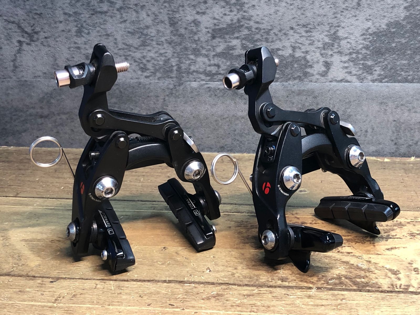 JJ434 ボントレガー BONTRAGER Speedstop Integrated キャリパーブレーキ ダイレクトマウント 前後セット
