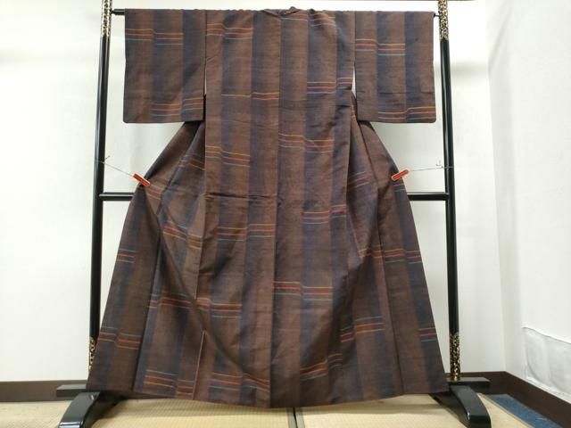 平和屋着物●上質な紬　よろけ縞　正絹　逸品　CAAS7453yc 平和屋着物○上質な紬 よろけ縞 正絹 逸品 CAAS7453yc - メルカリ