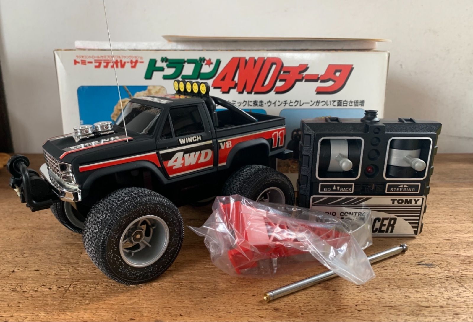トイラジ トミー ラジオレーサー ドラゴン4WDチータ 未走行