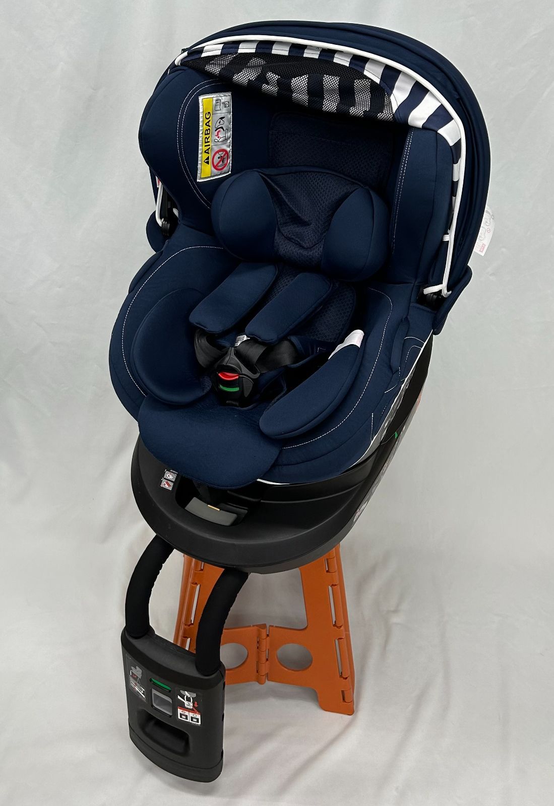 エールベベ・クルット4Oui ネイビー チャイルドシート(ISOFIX) - Re