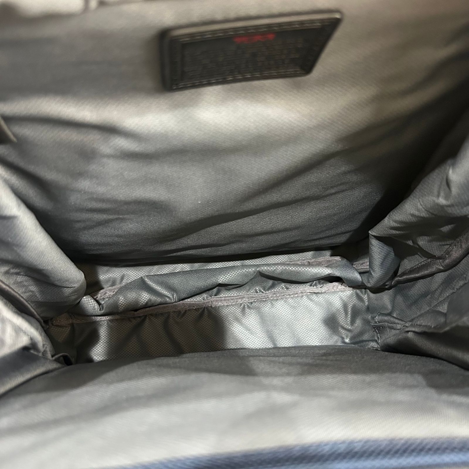 ☆未使用品☆ TUMI（トゥミ）2WAYトートバッグ ALPHA2 MEDIUM TRAVEL 