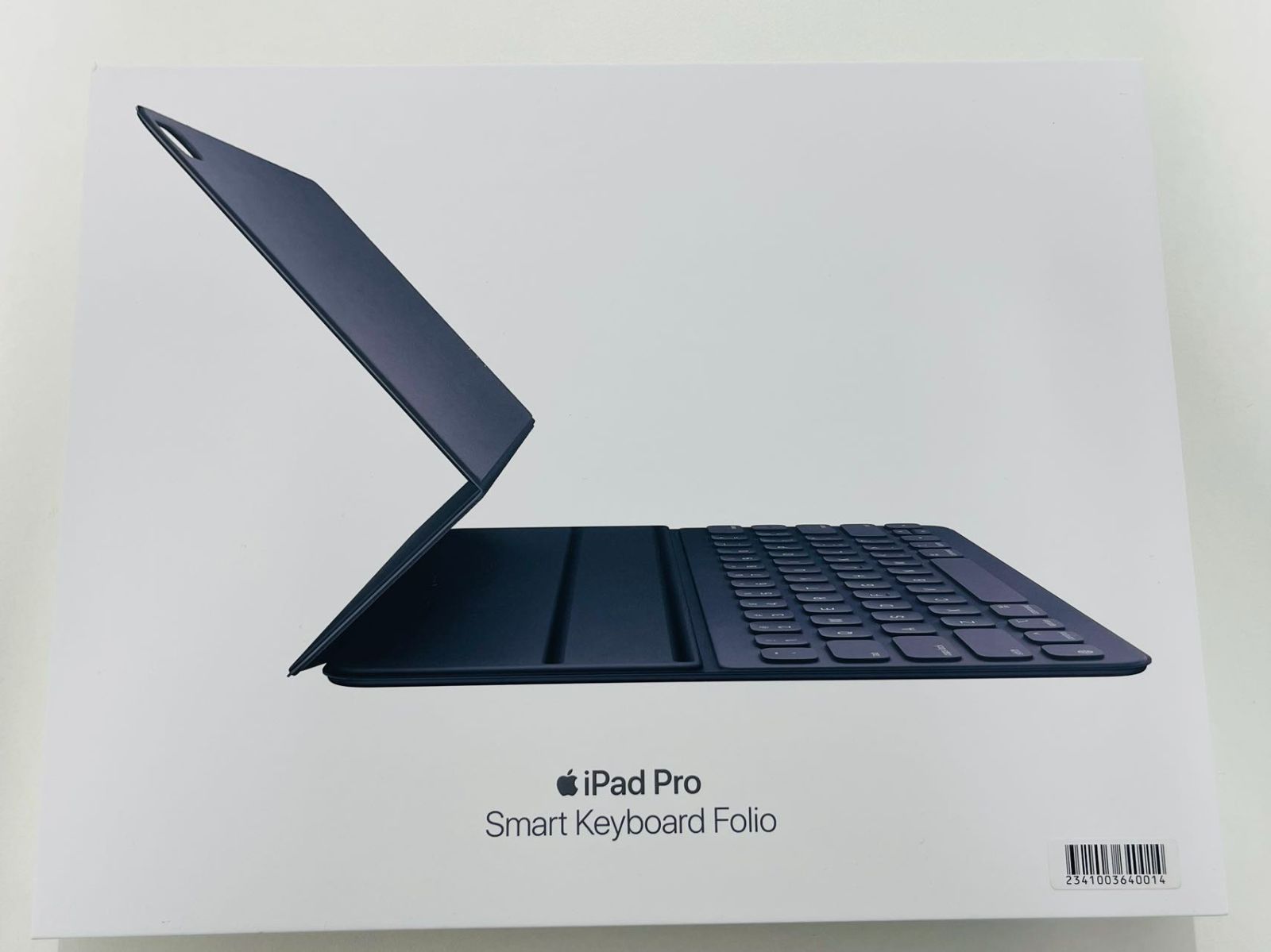 極美品】iPad 憎い Smart Keyboard Folio 12.9