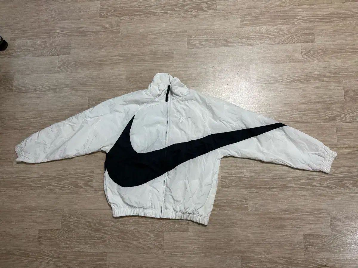 Nike ナイキ ウインドブレーカー 95 サイズ
