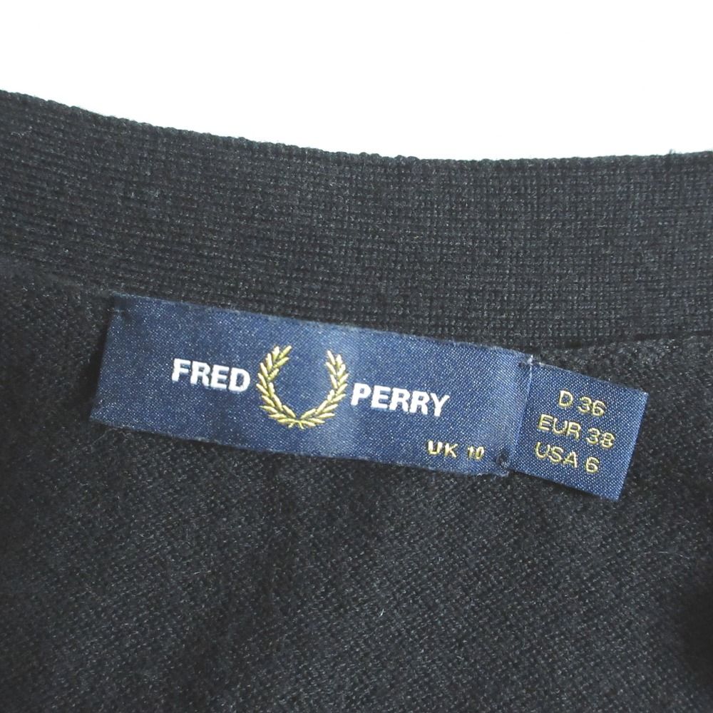 美品 22SS FRED PERRY フレッドペリー くるみボタン Vネック