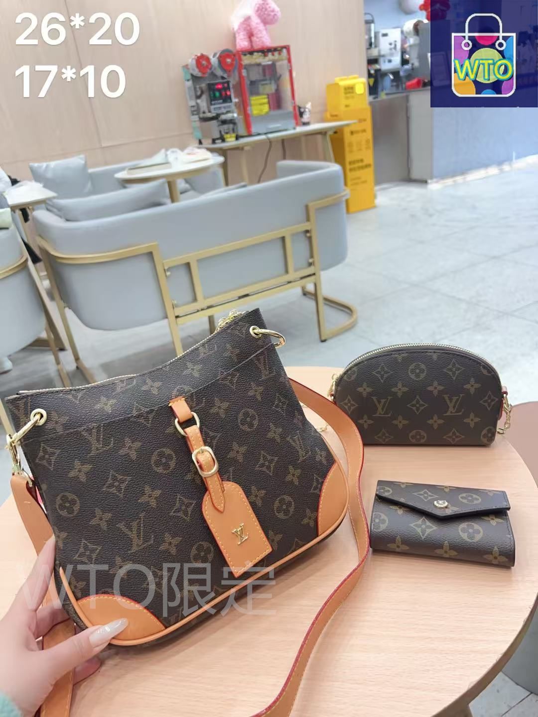 \"Louis Vuitton\" クロワッサン PM バッグ Croissant PM Monogram Vernis Leather - Women - Handbags