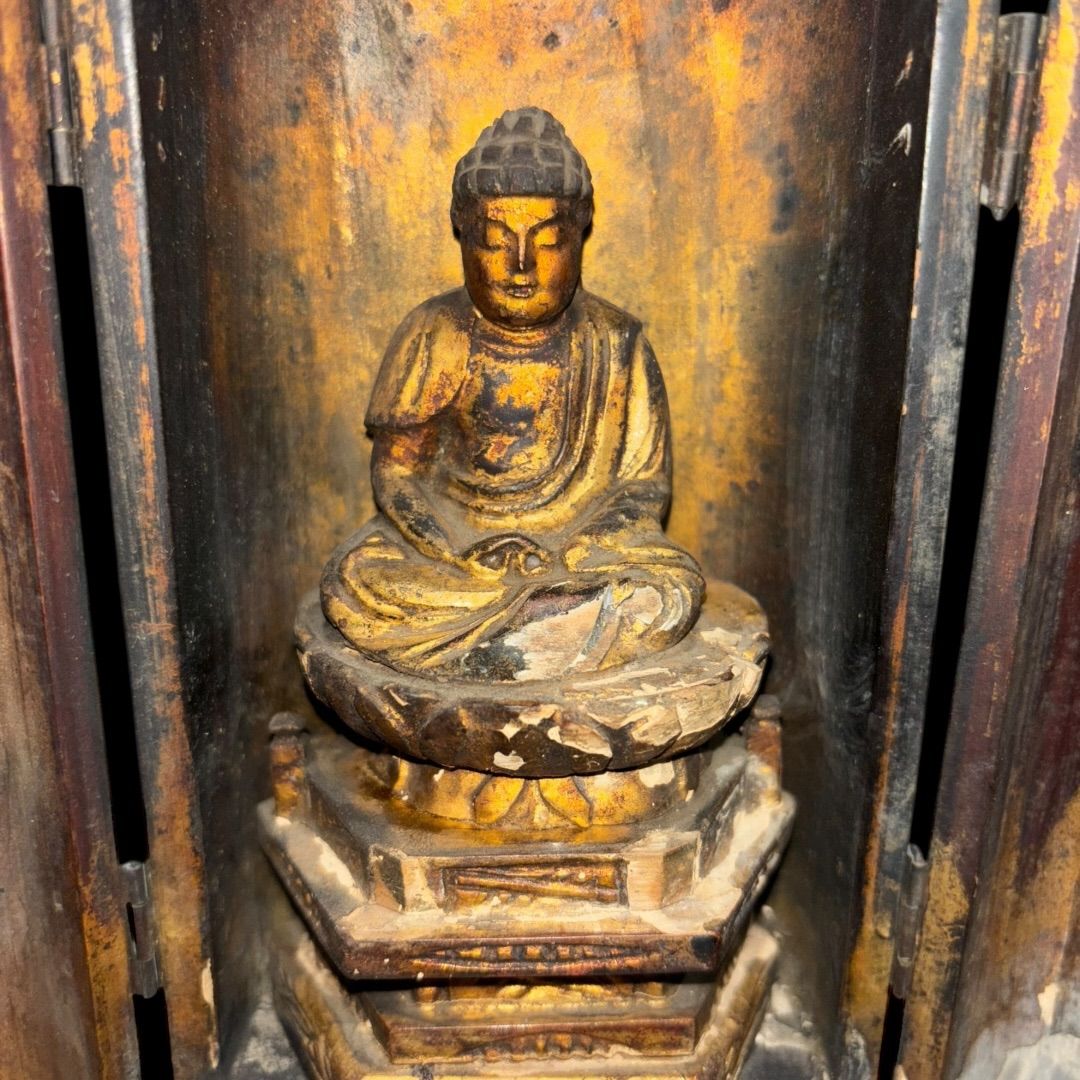 中国美術 青白玉 刻 魚紋 装飾 φ27cm 古代(RC894) 中国美術 青白玉 刻 魚紋 装飾 φ27cm 古代(RC894) 美術品