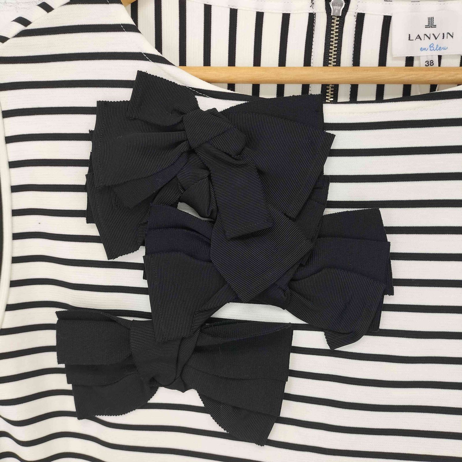 LANVIN en Bleu - 匿名発送　美品　ランバンオンブルー　リボンボーダーカットソー　サイズ38 匿名発送 美品 ランバンオンブルー リボンボーダーカットソー