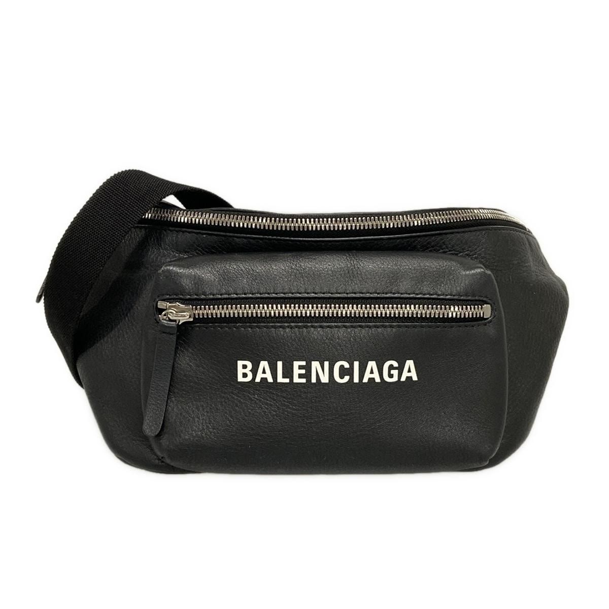 BALENCIAGA(バレンシアガ) ウエストポーチ エブリデイ ロゴ ベルトパック 529765 黒 レザー - メルカリ