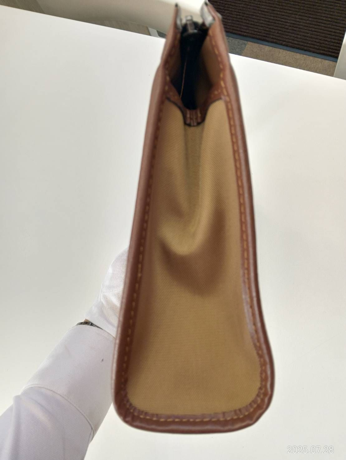 新品|lancel ランセル ポーチ クラッチバッグ　財布　小物入れ 中古品】LANCEL ランセル セカンドバッグ クラッチバッグ ポーチ
