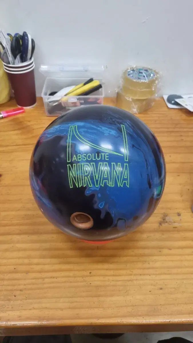 NIRVANA REBIRTH ボウリングボール 15ポンド NIRVANA REBIRTH ボウリングボール 15ポンド NIRVANA REBIRTH