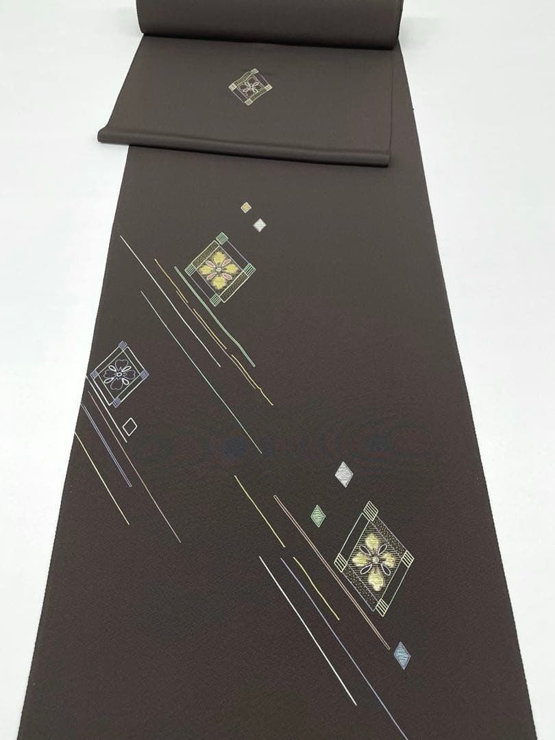 付け下げ 刺繍 金駒 金彩 海松茶色 正絹 反物 - メルカリ