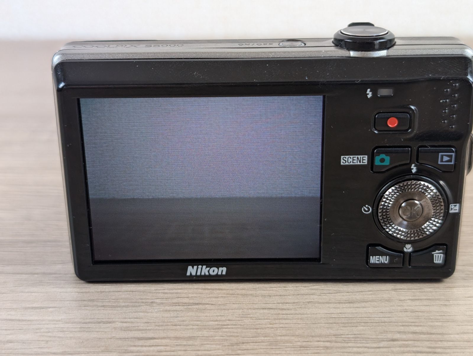 Nikon COOLPIX 7倍光学ズーム コンパクトデジタルカメラ　動作未確認 Nikon COOLPIX 7倍光学ズーム コンパクトデジタルカメラ動作未確認