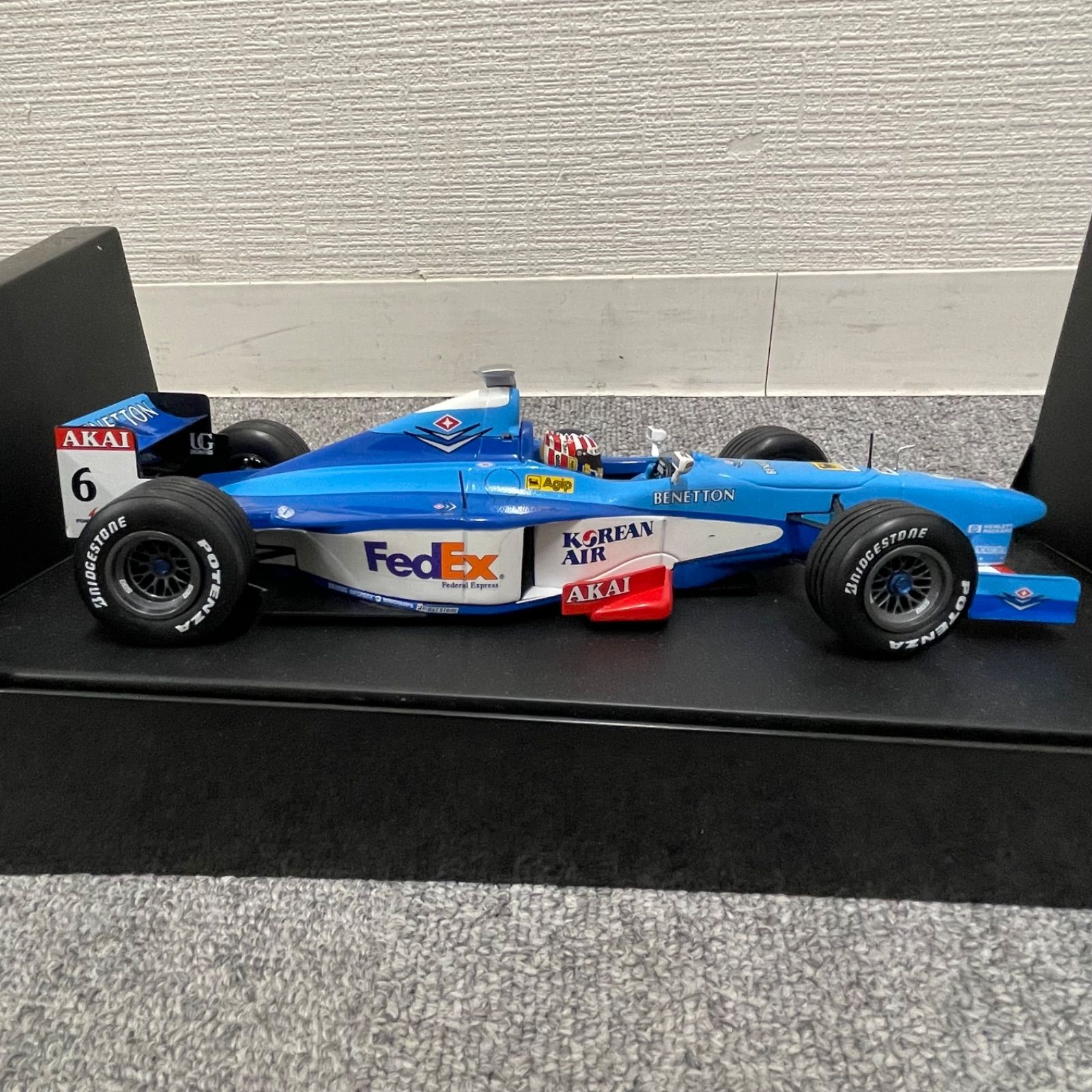 MINICHAMPS ベネトン F1 1/18 MINICHAMPS ベネトン F1 1/18