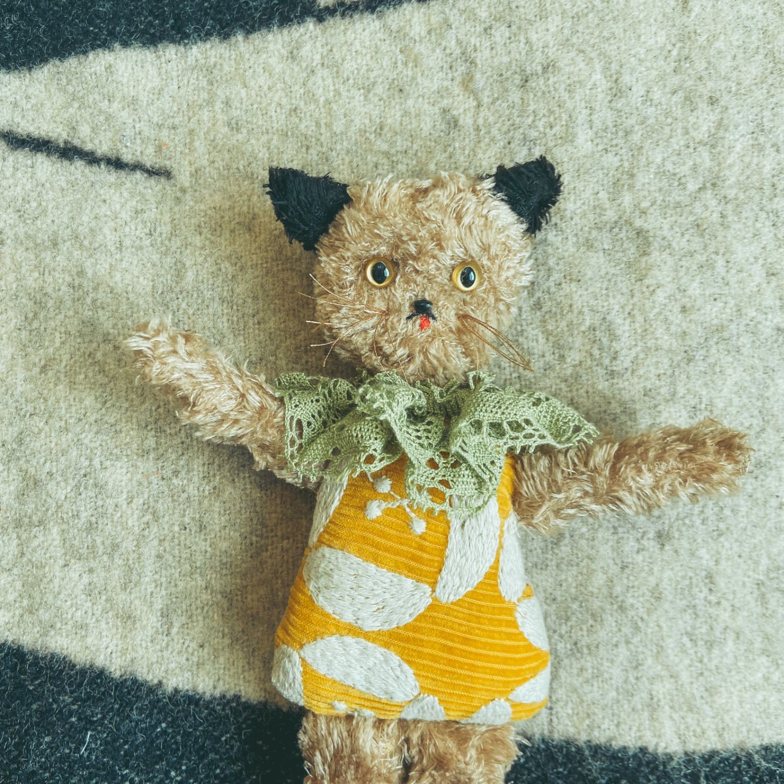 ハンドメイドドール ミナペルホネン 猫 mina perhonen - ミナペルホネン ハンドメイド オッドアイ ⭐猫 (*ΦωΦ