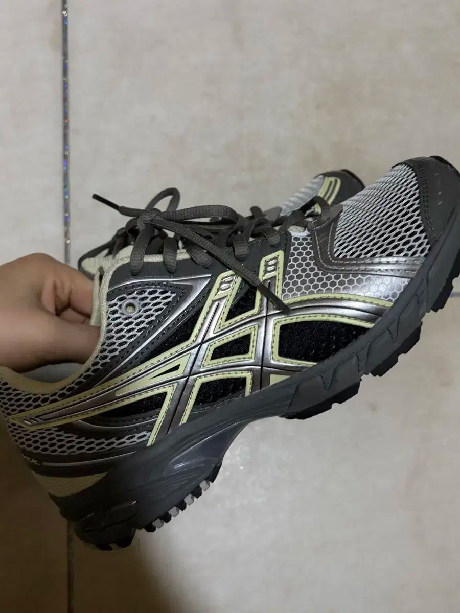 アシックス ゲル DS トレーナー 14 トリュフ グレー ピュア シルバー 235