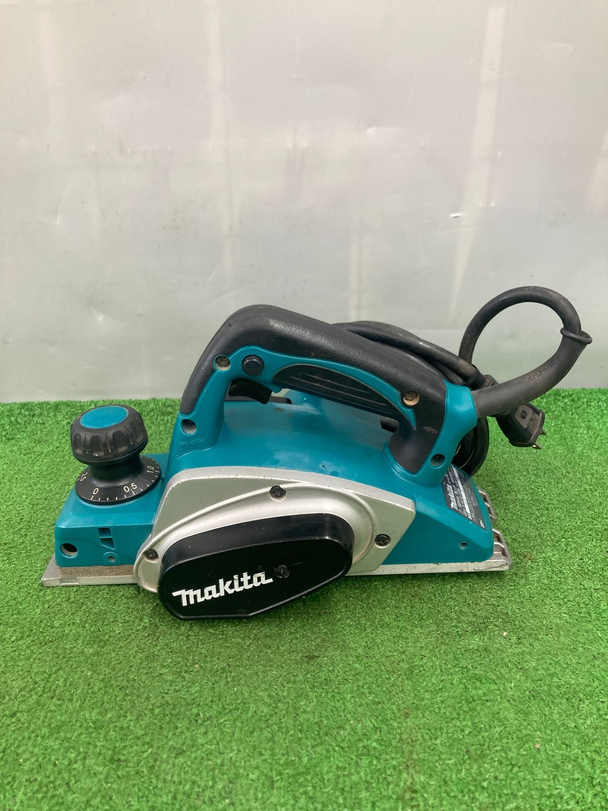 品 0922 makita マキタ 82㎜電気カンナ KP0800A IT77CWK2SF47