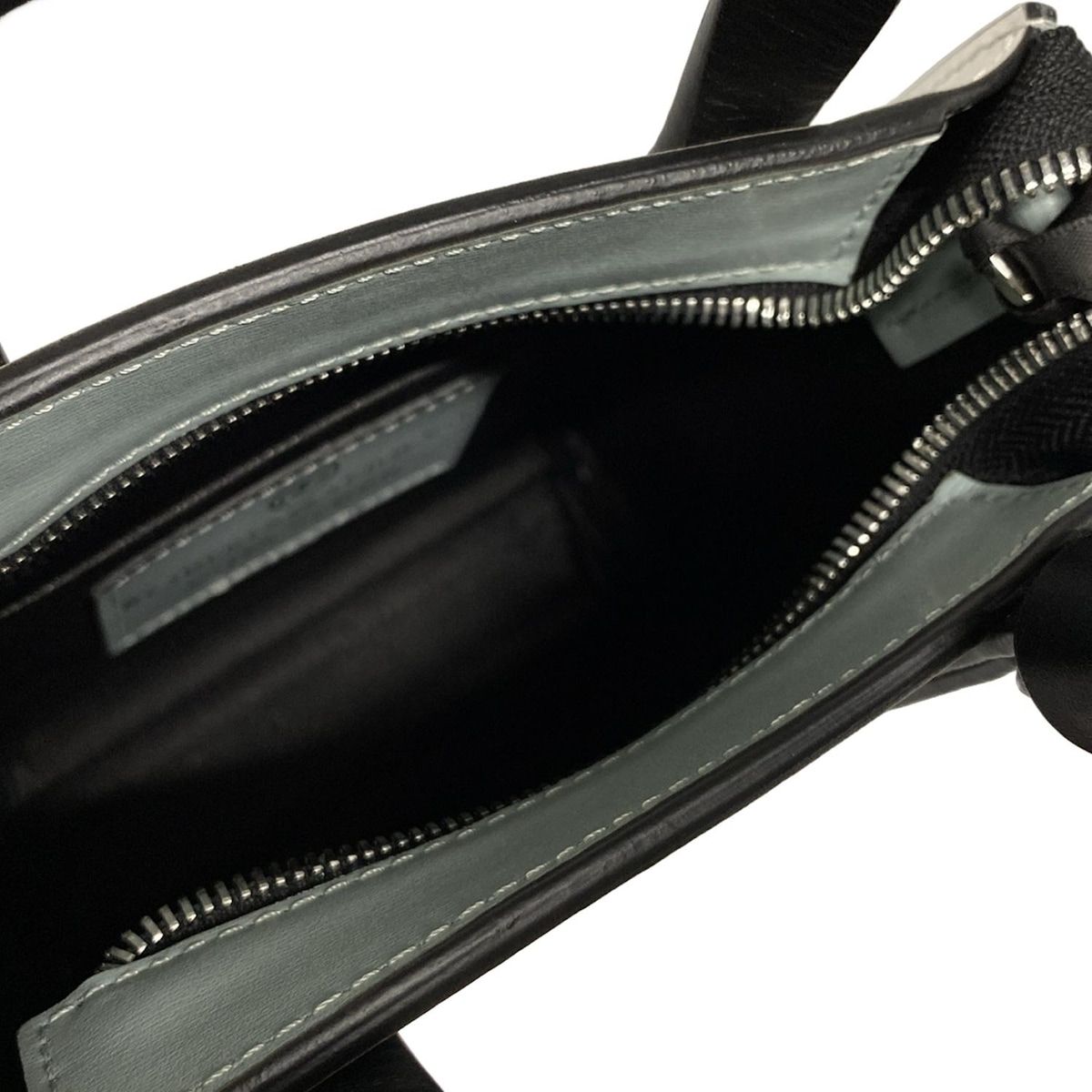 ROBERTAGANDOLFI(ロベルタガンドルフィ) ハンドバッグ美品 ライト  