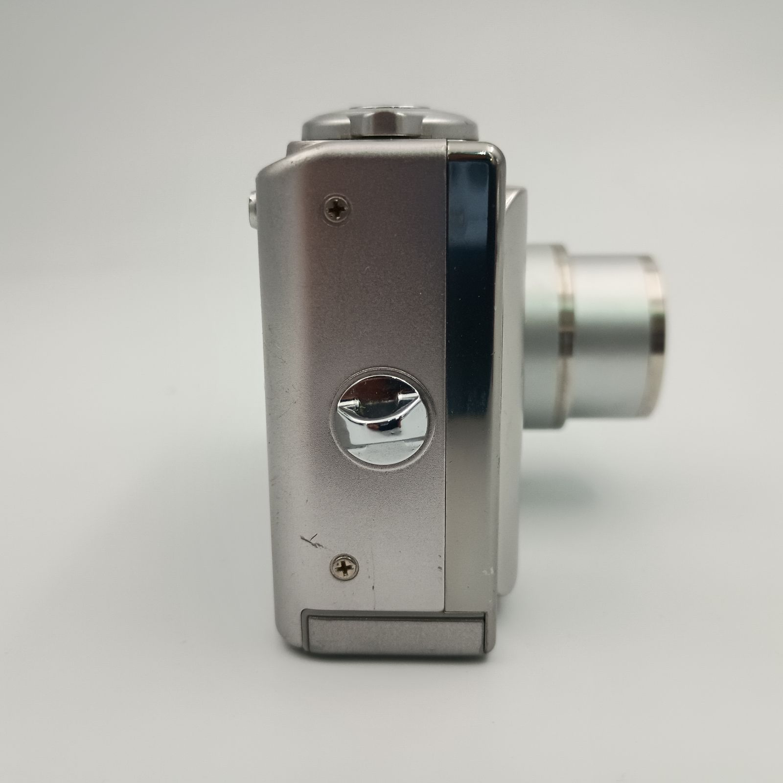 FUJIFILM FINEPIX F11 COMPACT DIGITAL CAMERA SILVER シルバー